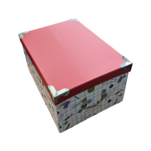 CAJA CON HERRAJES
